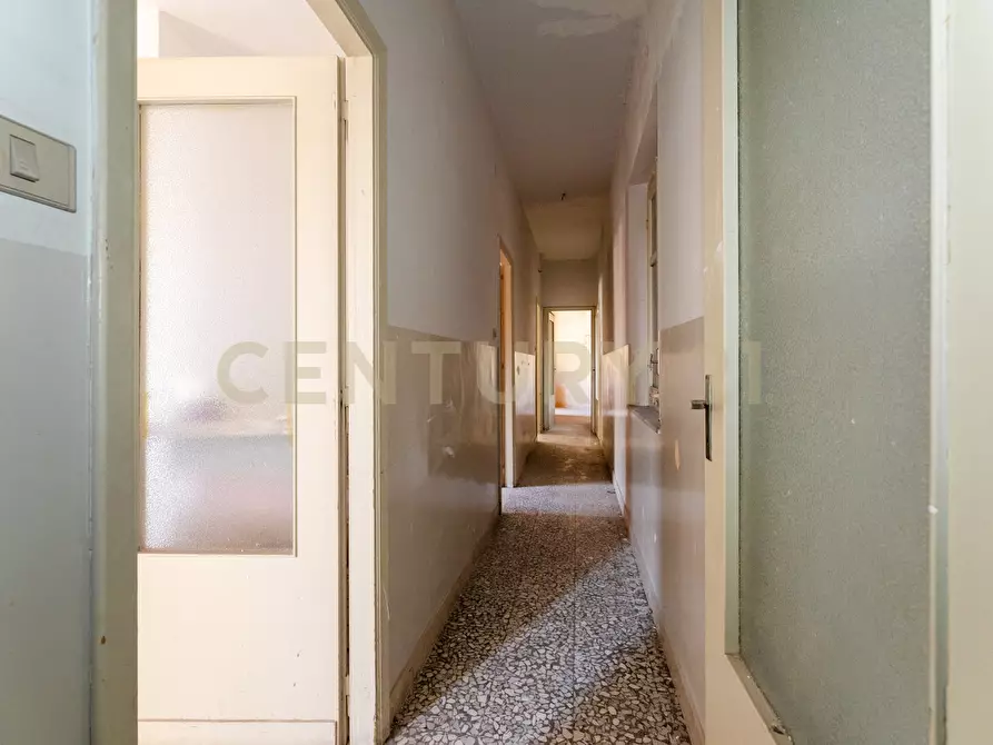 Immagine 12 di Pentalocale in vendita  in Piazza Spedini 8 a Catania