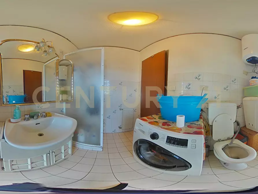 Immagine 46 di Trilocale in vendita  in VIALE CASTAGNOLA 17 a Catania