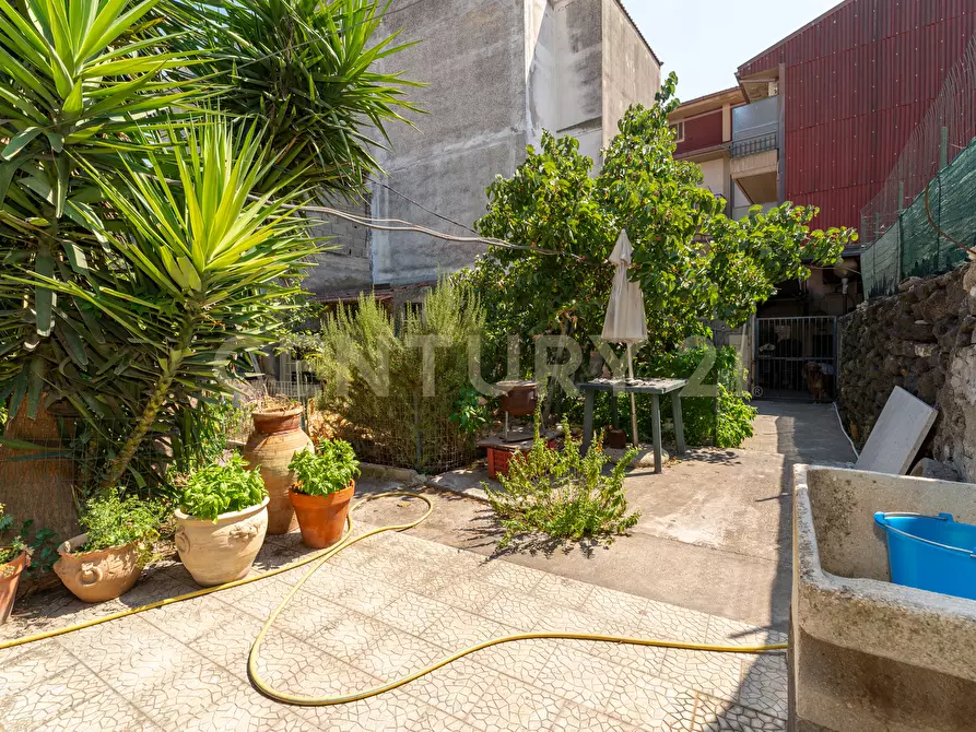 Immagine 13 di Casa indipendente in vendita  in Via Roma 66 a Camporotondo Etneo