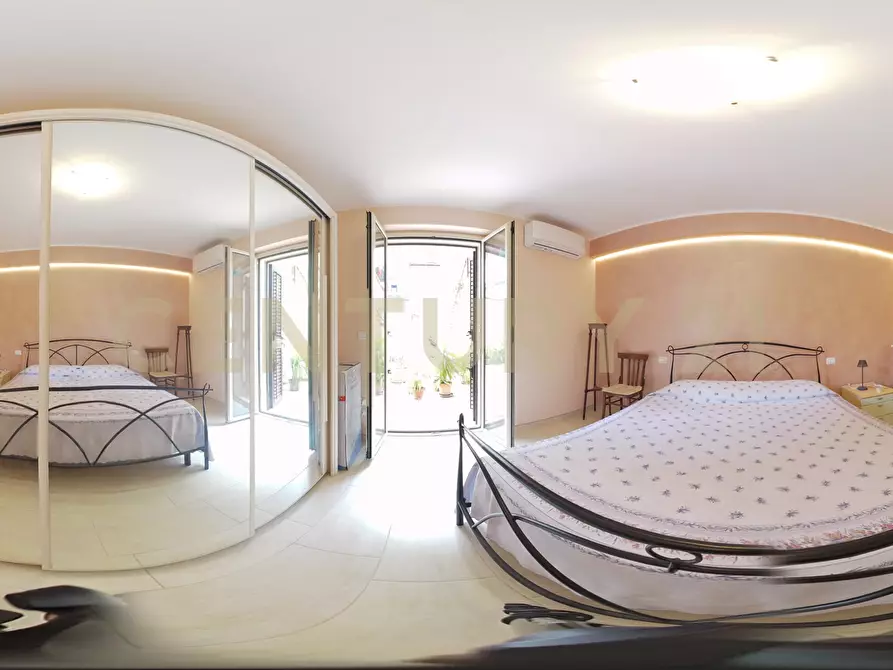 Immagine 43 di Casa indipendente in vendita  in Via Stella 15 a Catania