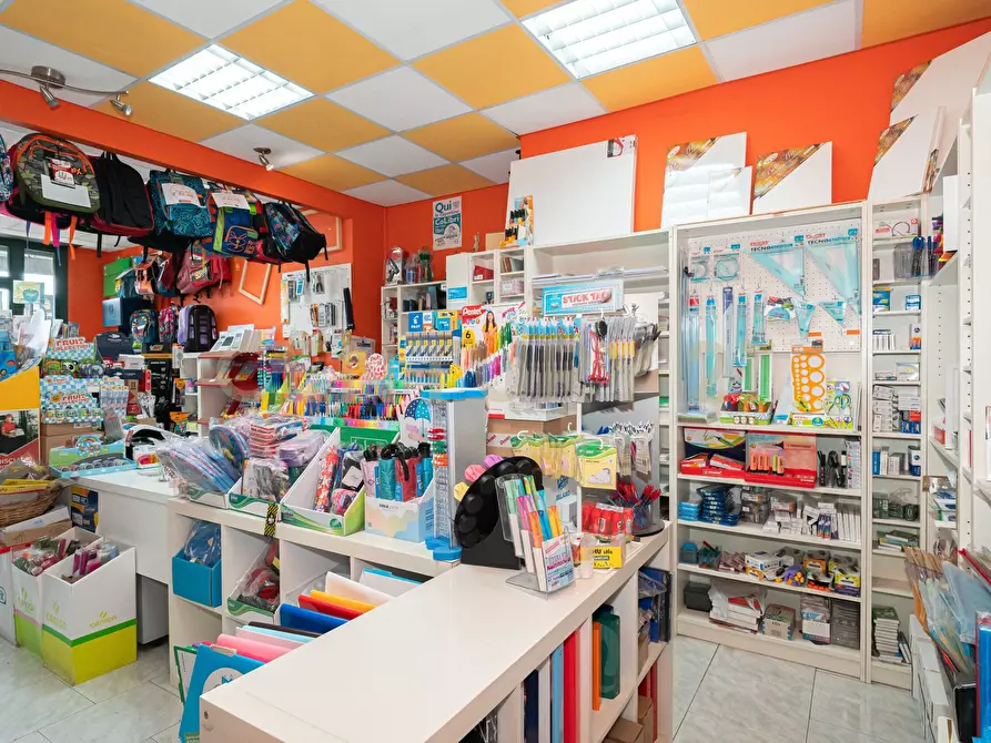 Immagine 8 di Attività commerciale in vendita  in Via Giovanni Guglielmino 62 a Tremestieri Etneo