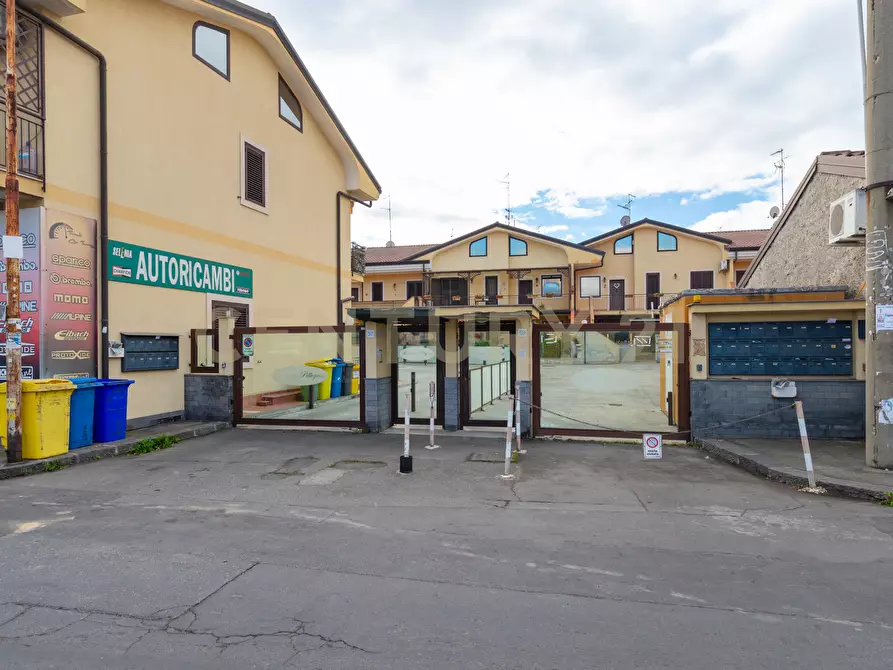 Immagine 3 di Villa in vendita  in Via Emanuela Setticarraro 59 a Belpasso