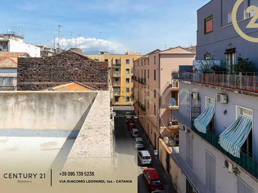 Immagine 51 di Quadrilocale in vendita  in Via F. Bianco 2 a Catania