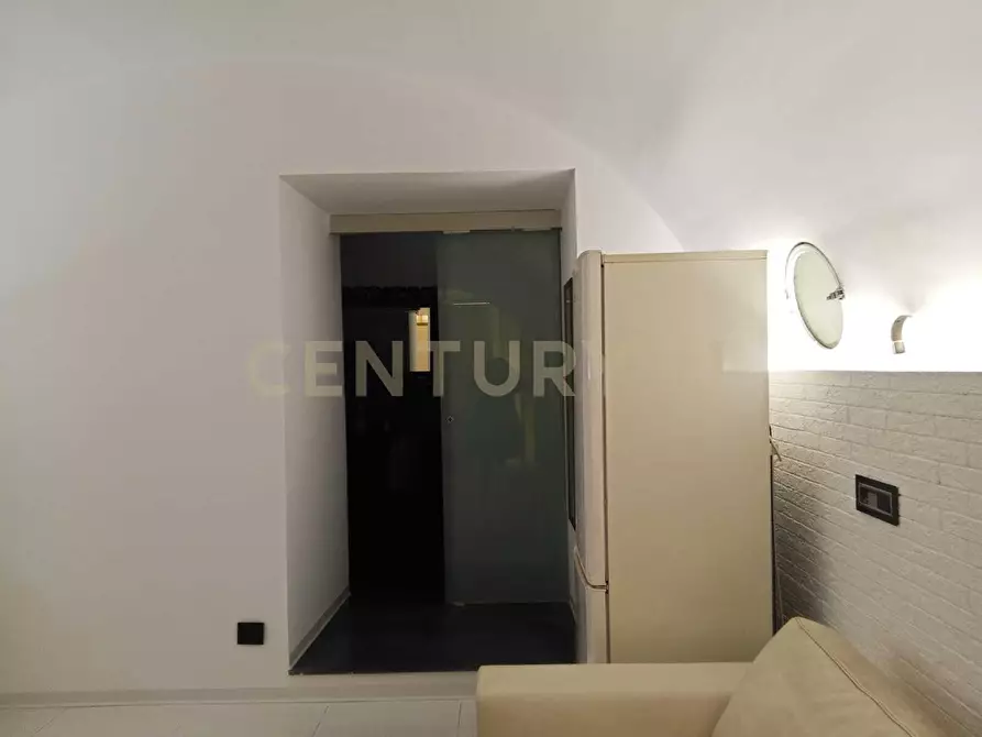 Immagine 35 di Bilocale in vendita  in Via Tezzano 26 a Catania