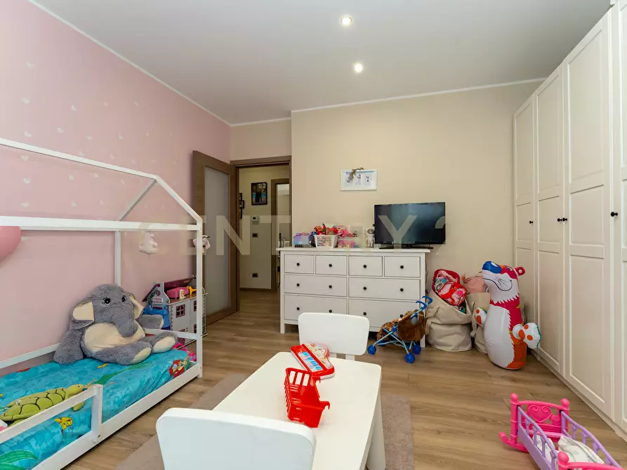 Immagine 45 di Pentalocale in vendita  in Via Lo Jacono Francesco 53 a Sant'agata Li Battiati