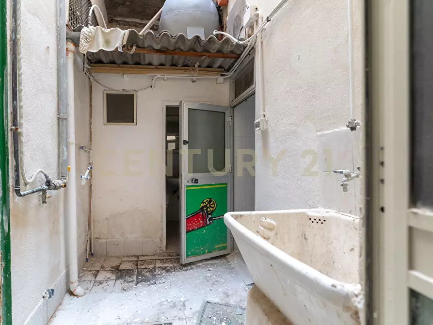 Immagine 15 di Attività commerciale in vendita  in Via Principe Umberto 265 a Augusta