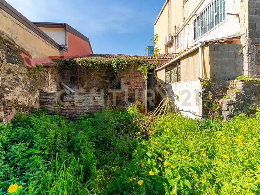 Immagine 25 di Casa indipendente in vendita  in Via Galileo Ferraris 9 a Catania