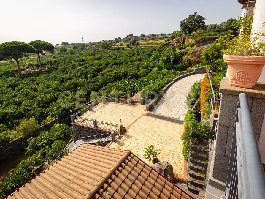 Immagine 81 di Villa in vendita  in Via Brinzio 20 a Aci Catena