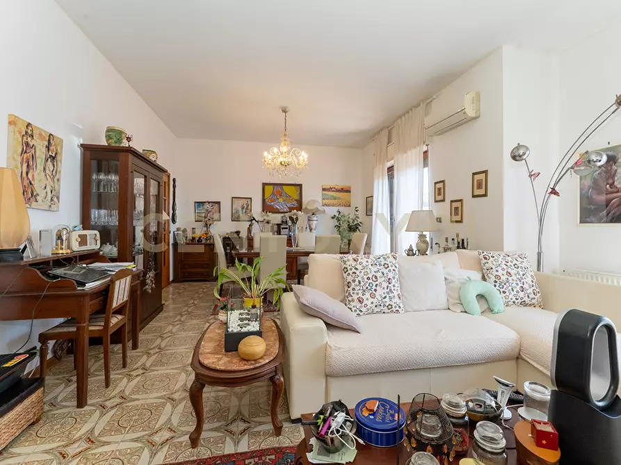 Immagine 2 di Pentalocale in vendita  in Via Cristoforo Colombo 1 a San Gregorio Di Catania