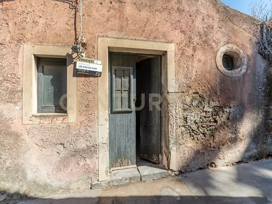 Immagine 11 di Casa indipendente in vendita  in Via Manganelli 3 a Mascalucia