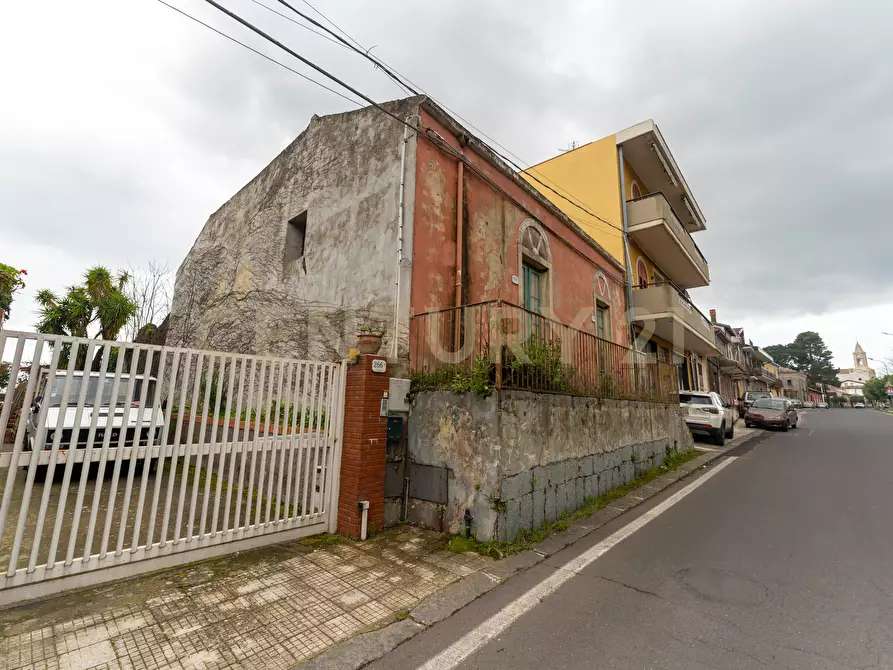 Immagine 8 di Casa indipendente in vendita  in Via Armando Diaz 262 a Zafferana Etnea
