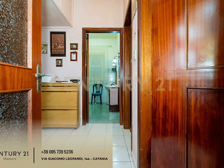 Immagine 17 di Trilocale in vendita  in Via Caduti del Lavoro 2 a Gravina Di Catania