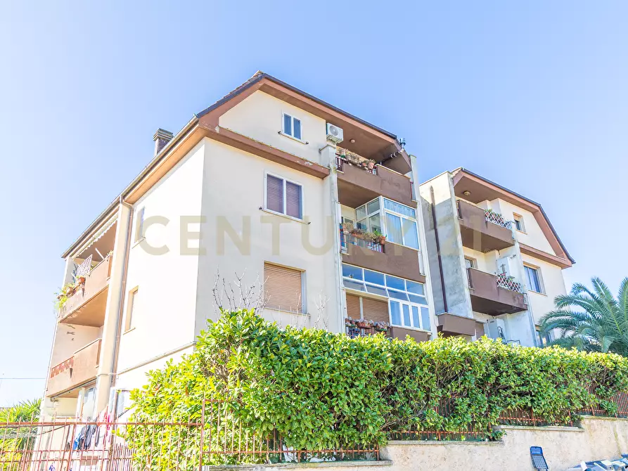 Immagine 36 di Quadrilocale in vendita  in Via Sardegna a Ronciglione