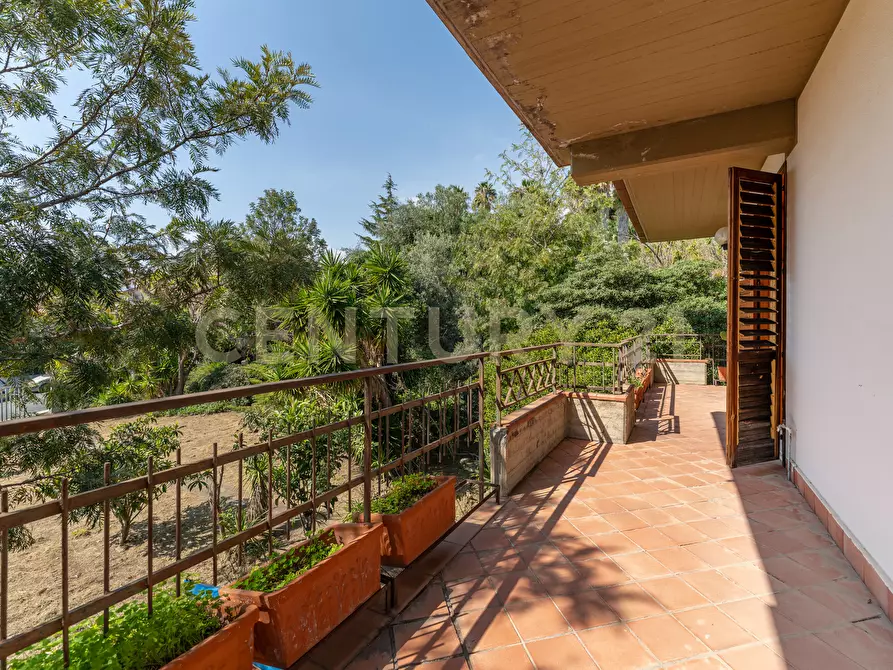 Immagine 39 di Villa in vendita  in Via dei Ciclopi 71 a Aci Catena