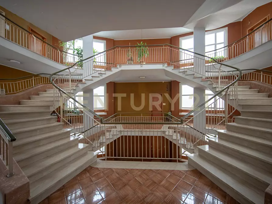 Immagine 41 di Trilocale in vendita  in Via Bevagna 56 a Roma