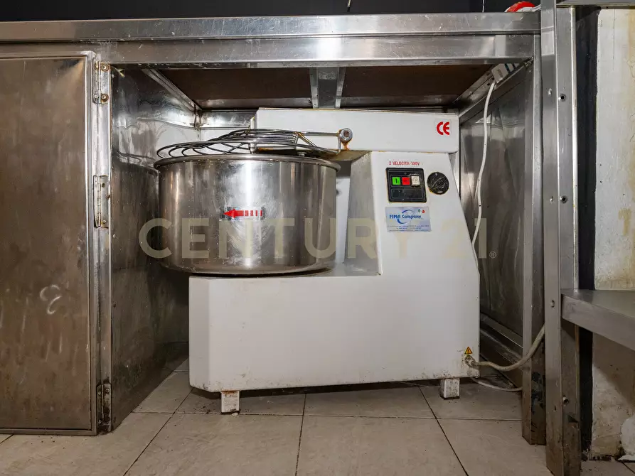 Immagine 15 di Pizzeria / Pub in vendita  in Via Duca Degli Abruzzi 1666 a Catania