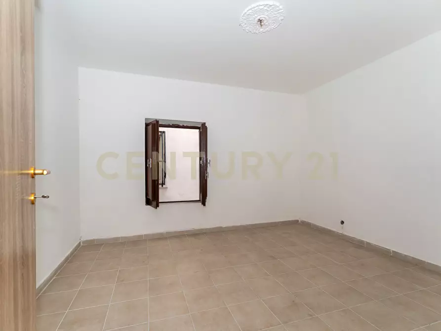 Immagine 30 di Quadrilocale in vendita  in Stradale Cravone 105 a Catania