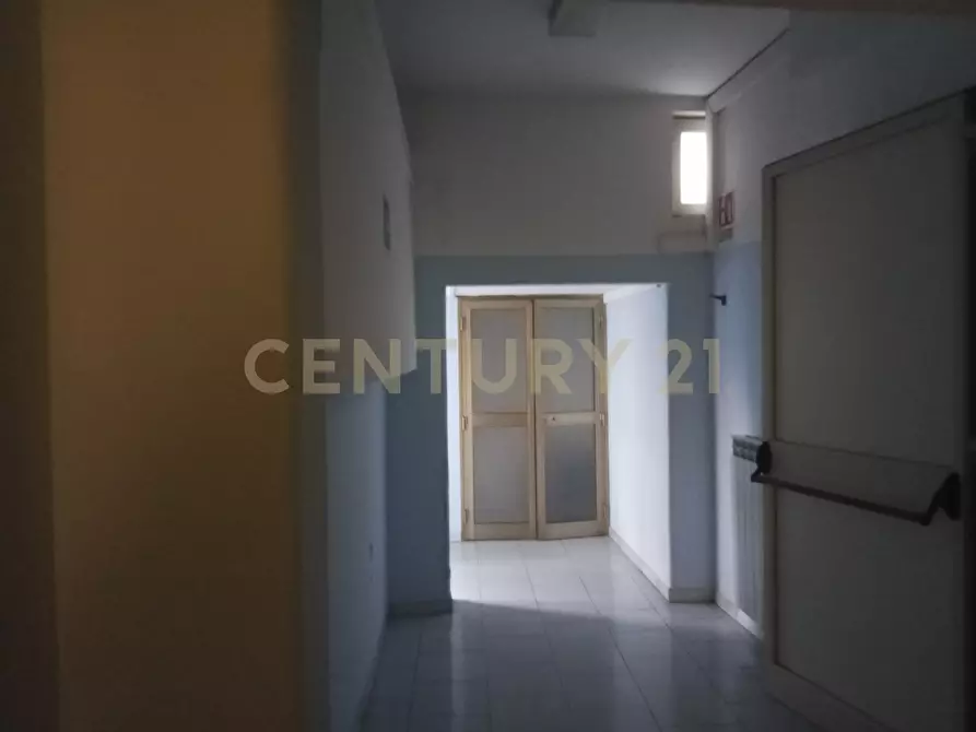Immagine 19 di Ufficio in vendita  in Via Nazionale 51 a Camporotondo Etneo