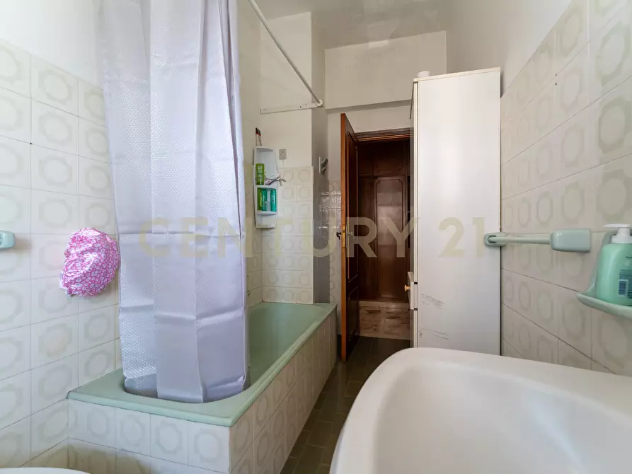Immagine 31 di Quadrilocale in vendita  in Via Vincenzo Giuffrida 203 a Catania