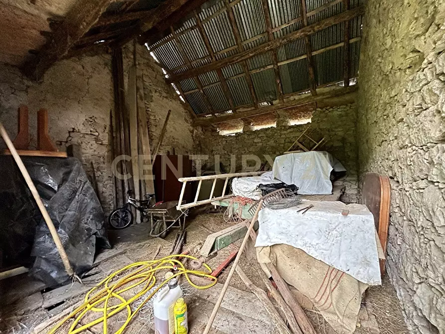 Immagine 7 di Rustico / casale in vendita  in Contrada Tezze a Velo Veronese