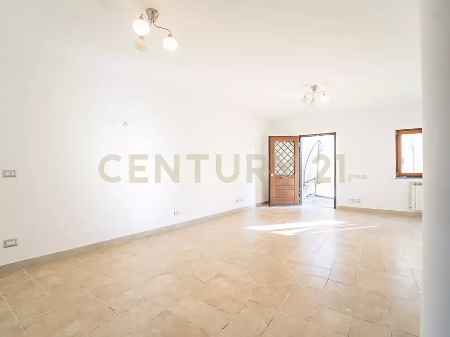 Immagine 7 di Casa bifamiliare in vendita  in Via Appia Nuova 17 a Albano Laziale