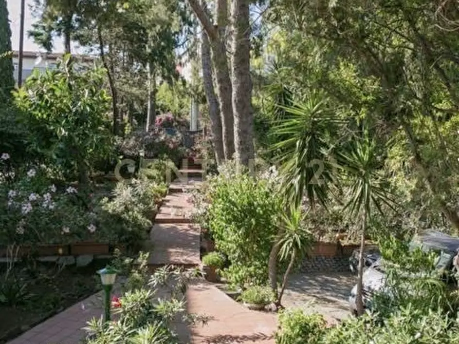 Immagine 56 di Villa in vendita  in manzella sn a Aci Castello