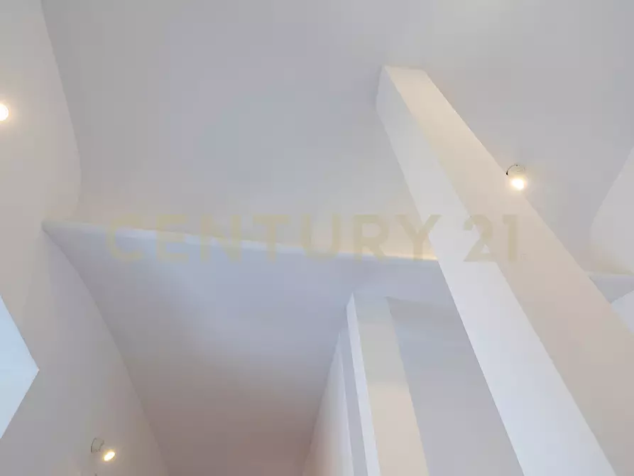 Immagine 33 di Attico in vendita  in Via Antonio Mordini 14 a Roma