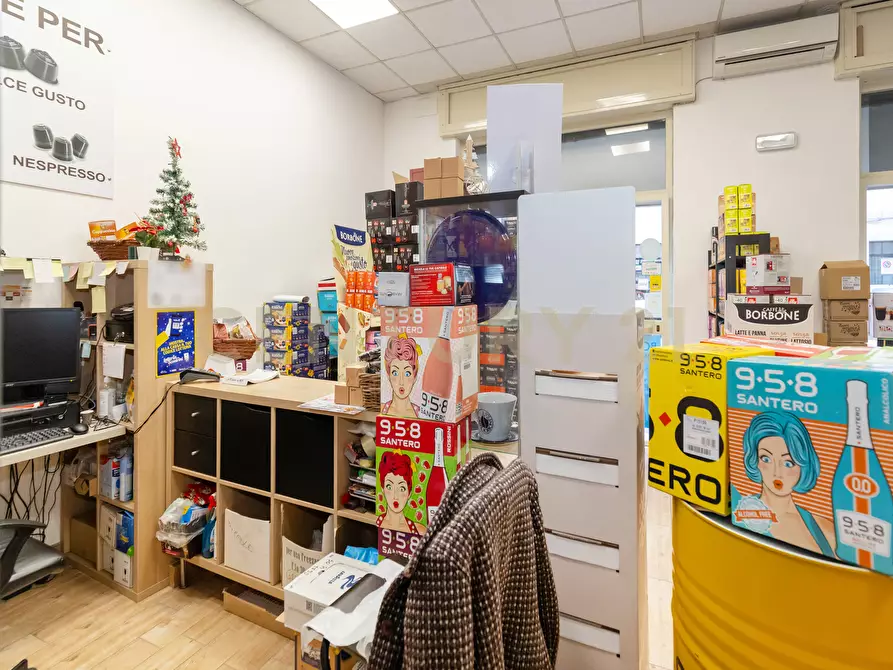 Immagine 14 di Locale commerciale in vendita  in Via Principe Nicola 27C, 29 a Catania
