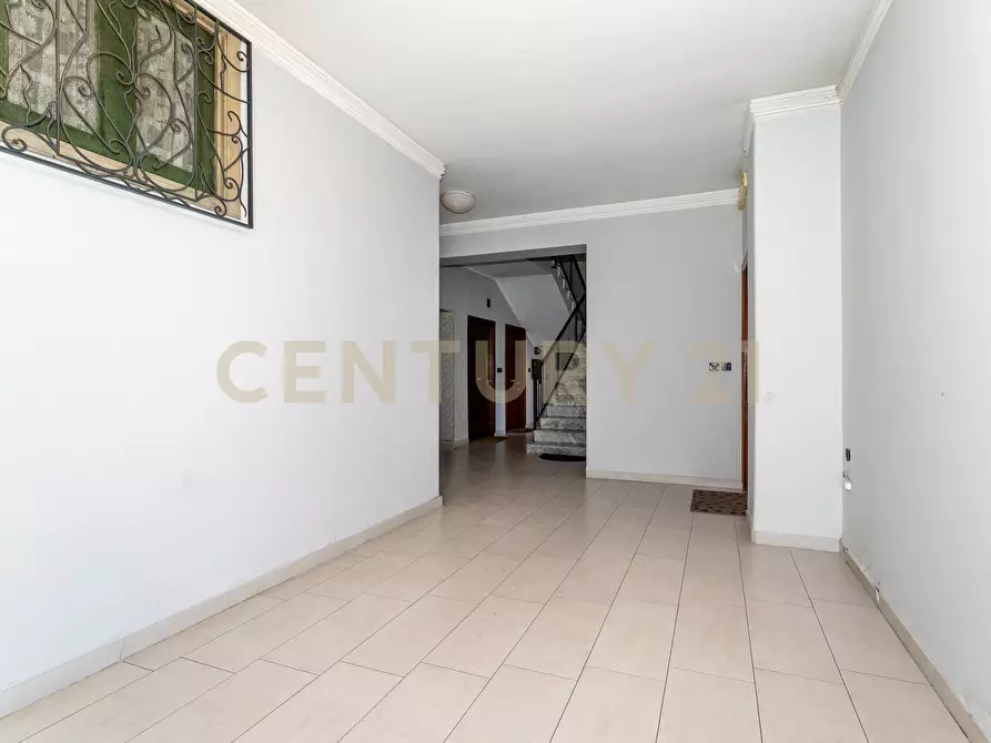 Immagine 4 di Pentalocale in vendita  in Via Carrubella 155 a Gravina Di Catania
