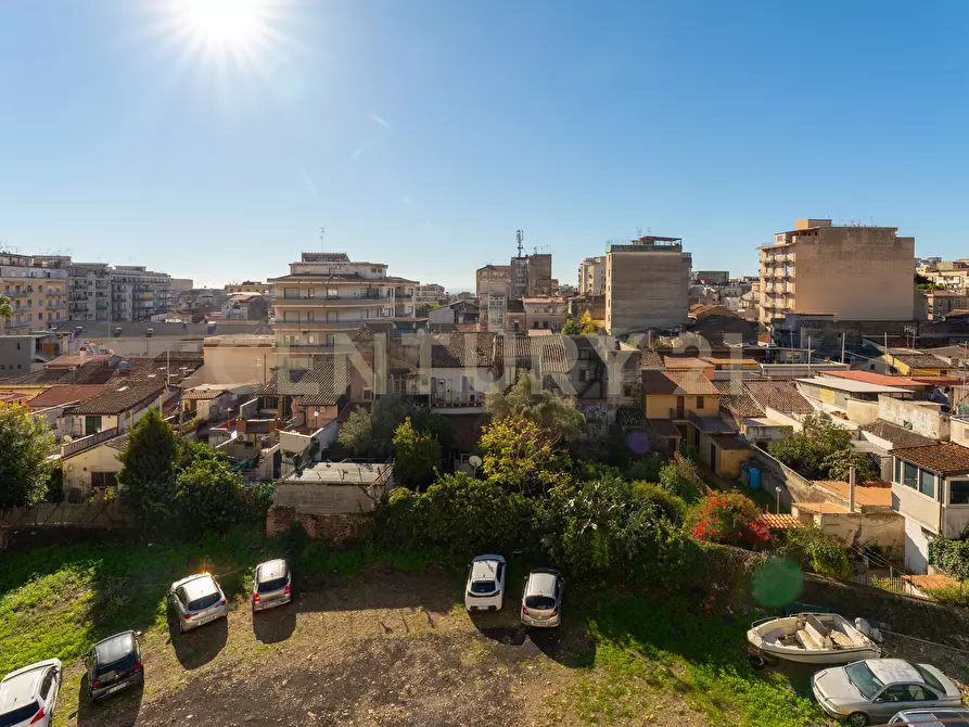 Immagine 28 di Quadrilocale in vendita  in Via Ammiraglio Toscano 5 a Catania
