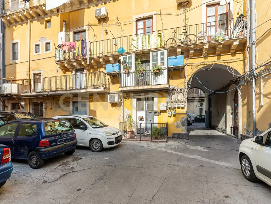 Immagine 24 di Bilocale in vendita  in Via Plebiscito 137 a Catania