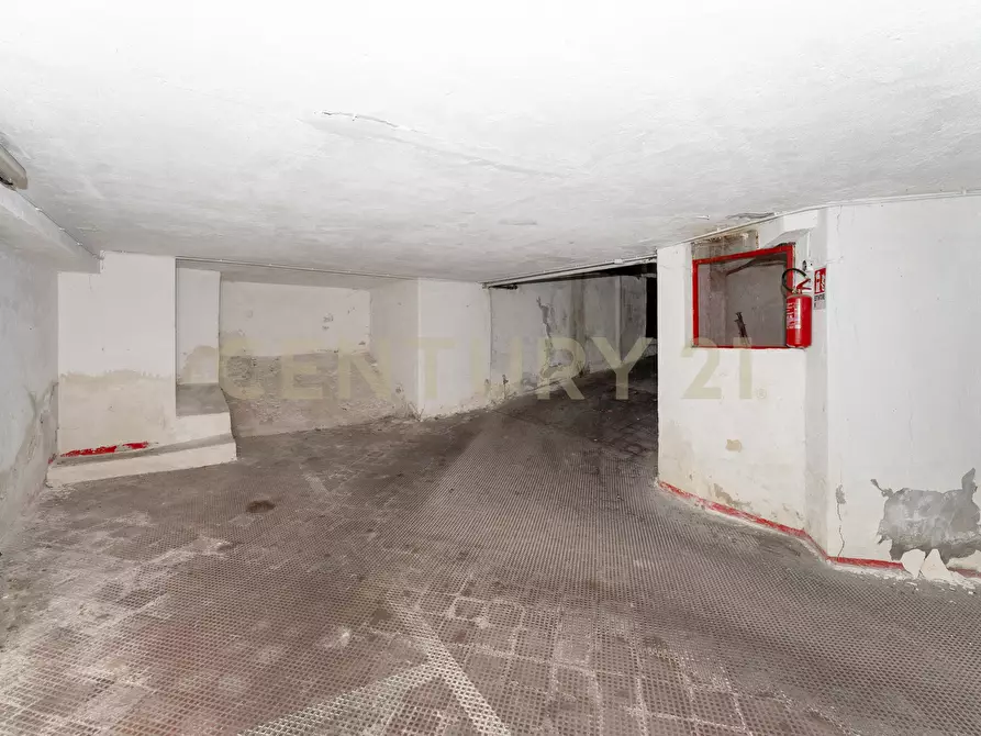 Immagine 13 di Garage in vendita  in Via Giacomo Leopardi 119 a Catania