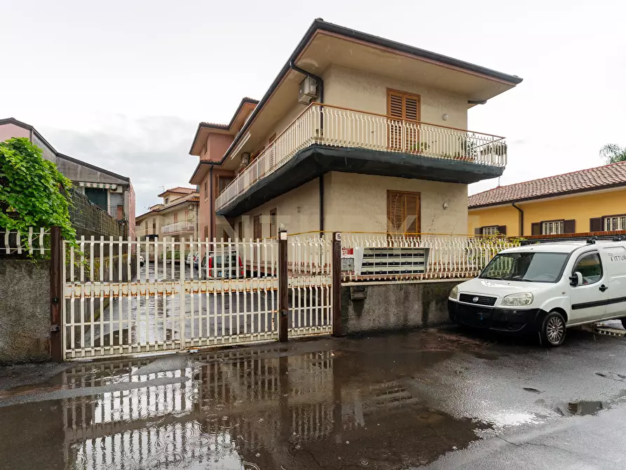 Immagine 1 di Quadrilocale in vendita  in Via Guglielmo Marconi 15 a Viagrande