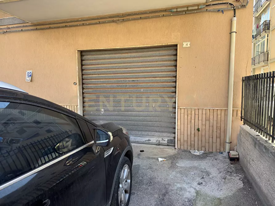 Immagine 3 di Garage in vendita  in Via Carlentini 4 a Siracusa