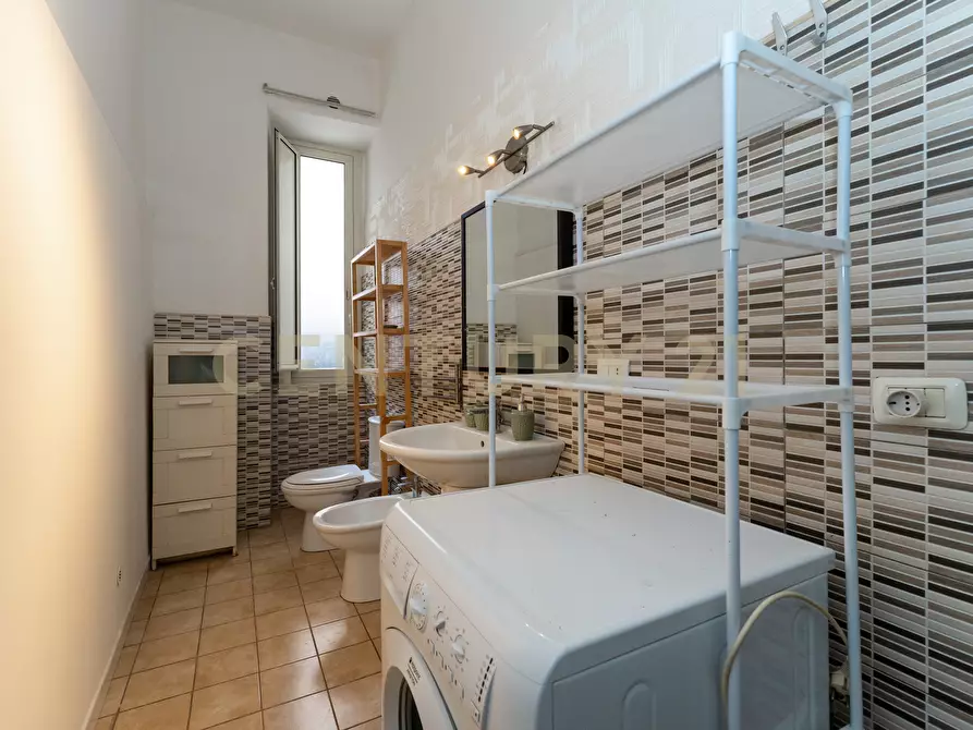 Immagine 18 di Trilocale in vendita  in Via Napoli 43 a Catania