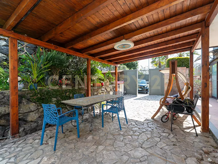 Immagine 43 di Villetta a schiera in vendita  in Via Maria Gianni 81 a Catania