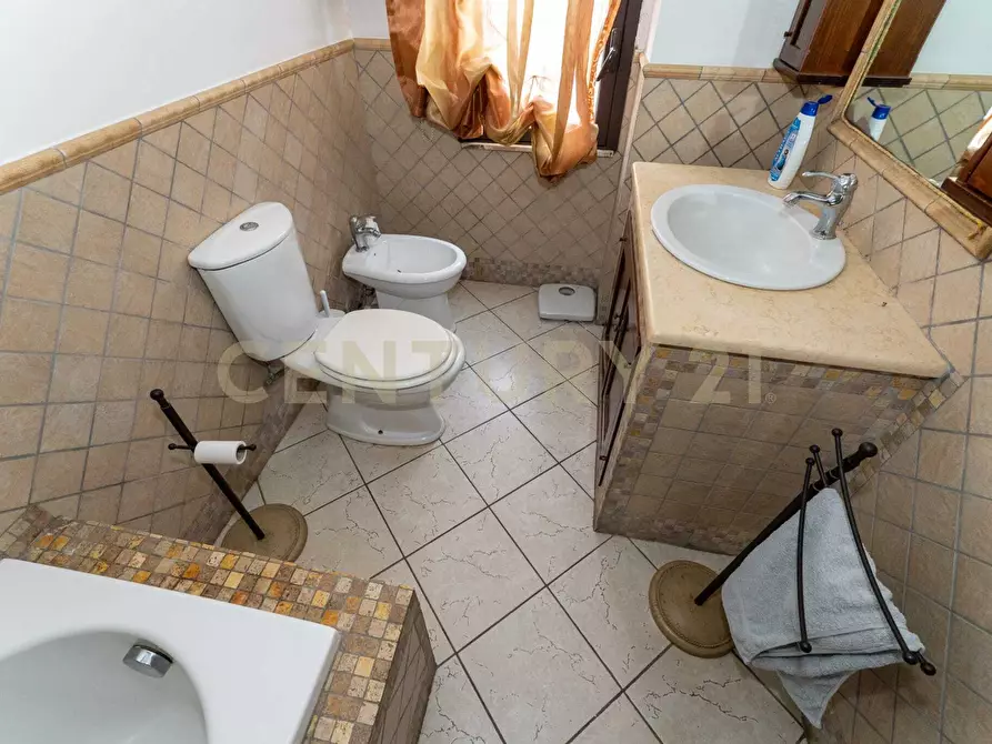 Immagine 12 di Trilocale in vendita  in Corso San Vito 128 a Catania