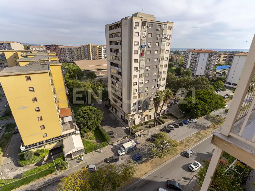 Immagine 34 di Quadrilocale in vendita  in Viale Librino 1 a Catania