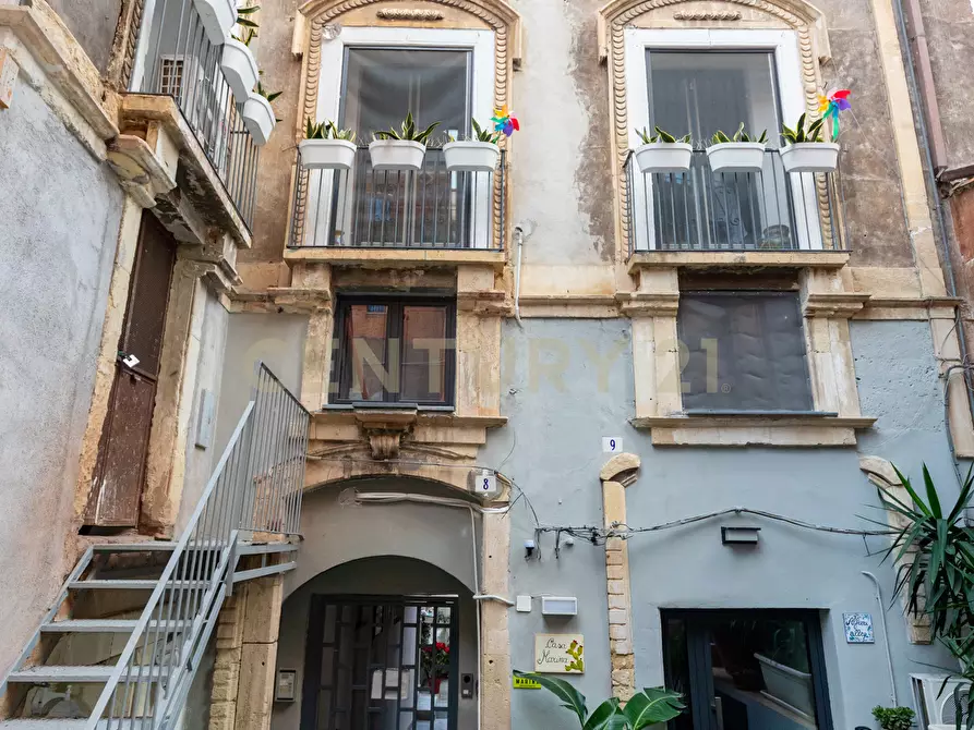 Immagine 3 di Pentalocale in vendita  in Via Alfieri 7 a Catania