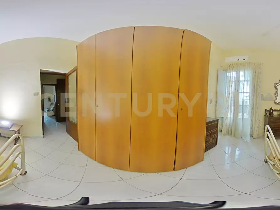 Immagine 34 di Bilocale in vendita  in Via Wrzì 128 a Catania