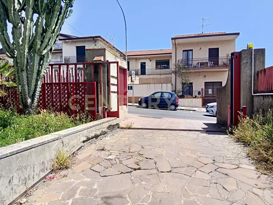 Immagine 6 di Garage in vendita  in Via Antonino di Sangiuliano 4 a Sant'agata Li Battiati