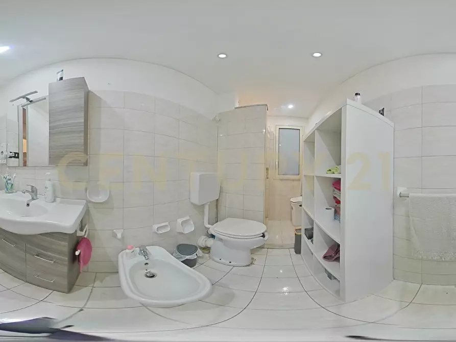 Immagine 42 di Quadrilocale in vendita  in Viale Bummacaro 6 a Catania