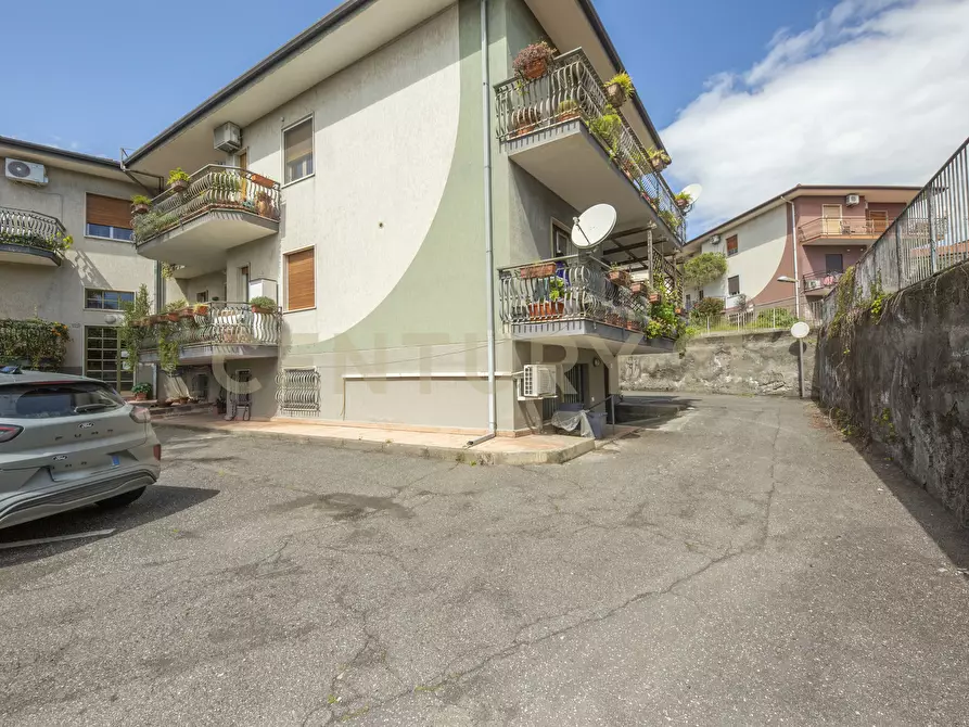 Immagine 4 di Pentalocale in vendita  in Viale Lorenzo Bolano 45 a Catania