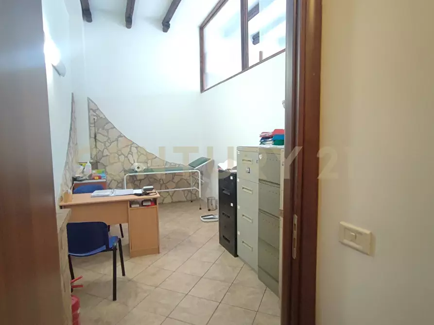 Immagine 14 di Locale commerciale in affitto  in Via Siculo Orientale 488 a Catania