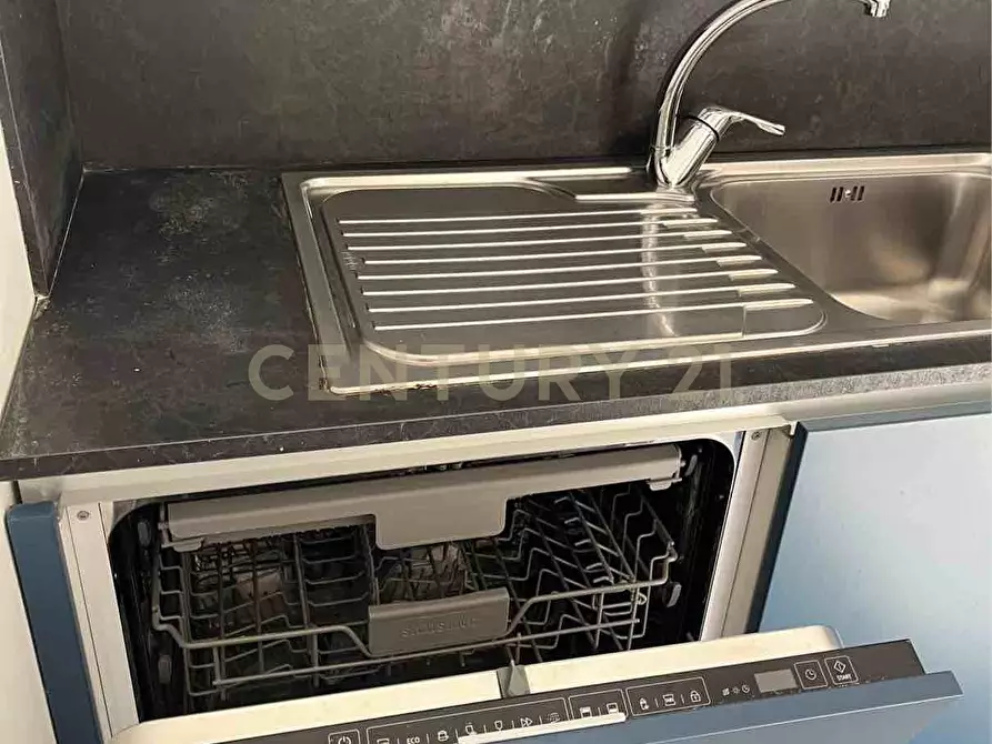 Immagine 15 di Trilocale in affitto  in Via dei Sommozzatori 7 a Roma