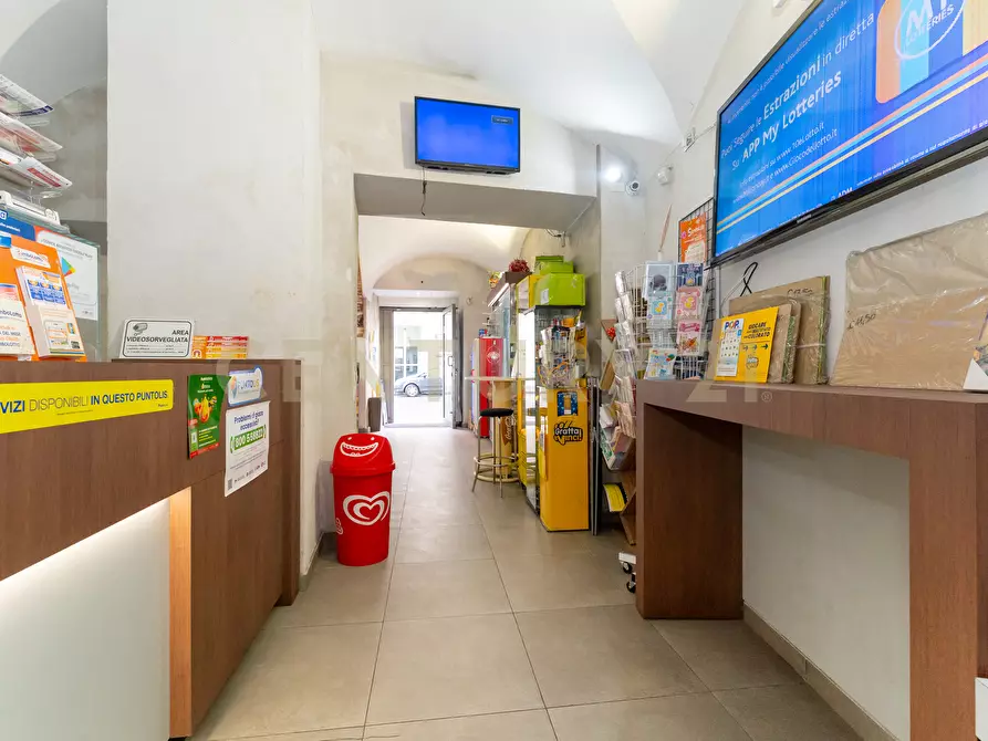 Immagine 12 di Tabaccheria in vendita  in Via Antonino di Sangiuliano 239 a Catania