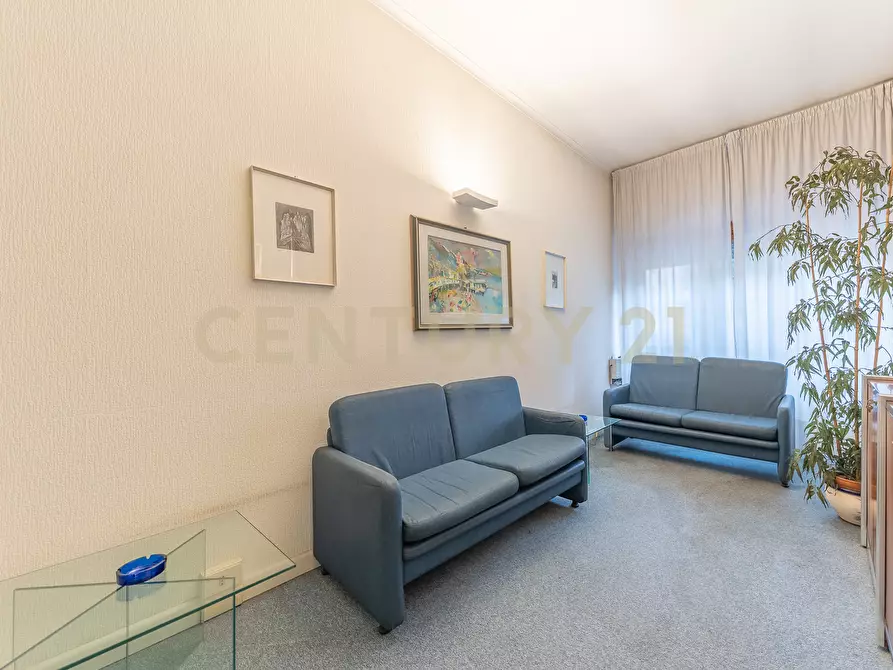 Immagine 8 di Quadrilocale in vendita  in Via Leon Pancaldo 26 a Roma