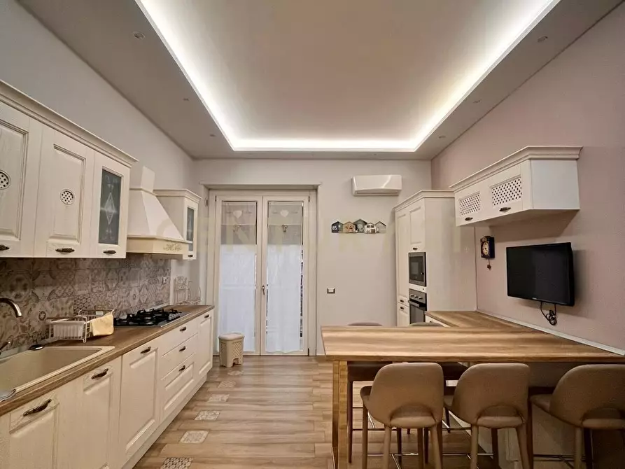 Immagine 4 di Pentalocale in vendita  in Via Rasà 3 a Catania