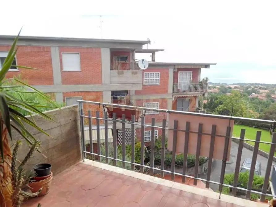 Immagine 4 di Pentalocale in vendita  in Via Alessandro Scarlatti 17 a Aci Castello