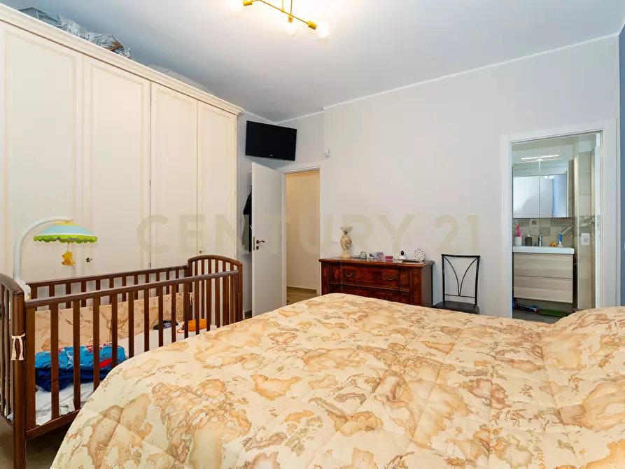 Immagine 34 di Quadrilocale in vendita  in Via Ludovico Ariosto 27 a Acireale